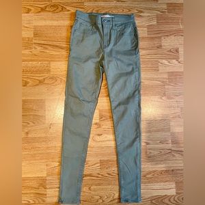 Brand: Levi's Size: 24 Color: Army Green